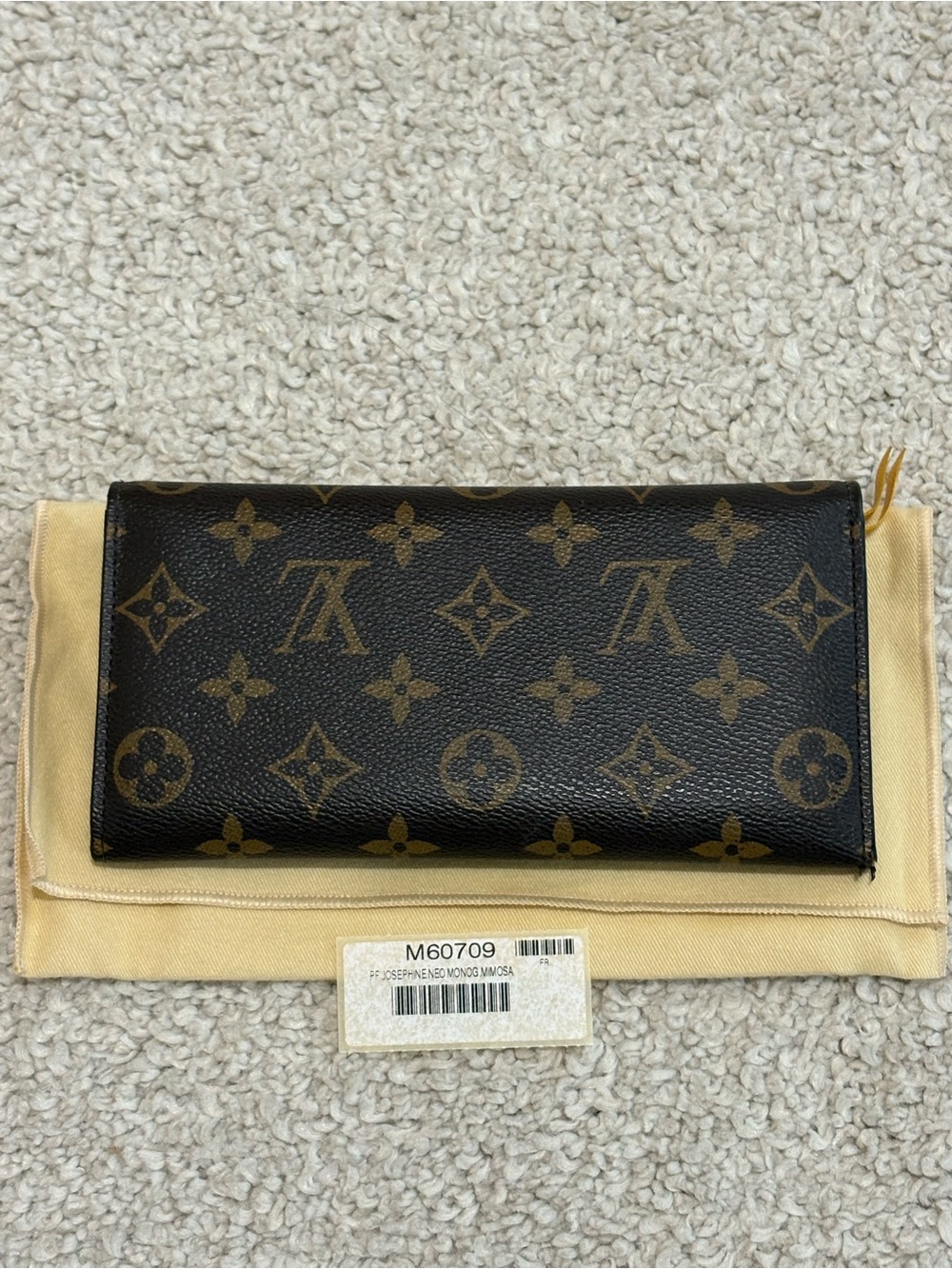 Louis Vuitton Monogram Josephine Wallet in Mimosa - Picture 4 of 13